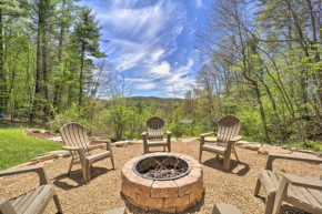 Woodsy Getaway with Hot Tub, Deck and Mtn Views! Boone